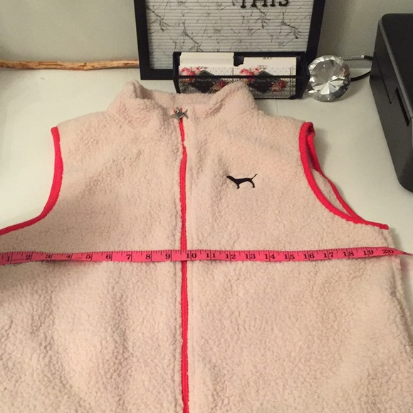 PINK Sherpa Vest - Picture 8 of 10